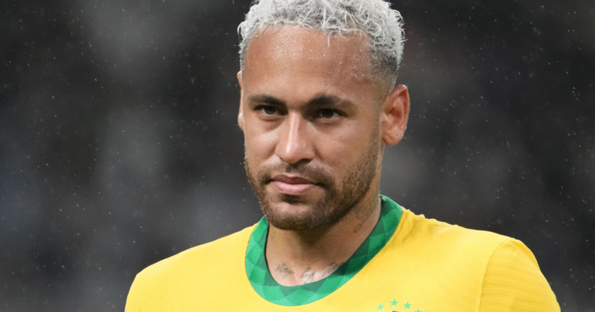 Neymar pode ver passaporte ser cassado em processo na Justiça que envolve suposta filha de