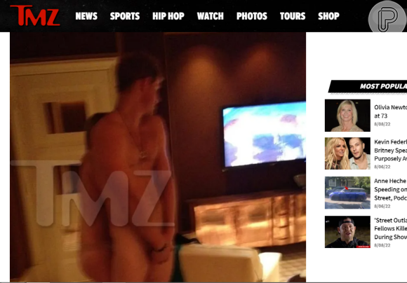 Príncipe Harry apareceu pelado na capa de um tabloide após fotos da farra em Las Vegas vazarem