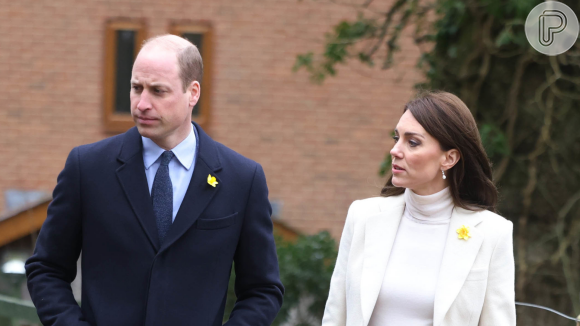 Príncipe William estava saindo do Palácio de Windsor ao lado de Kate Middleton na hora do flagra
