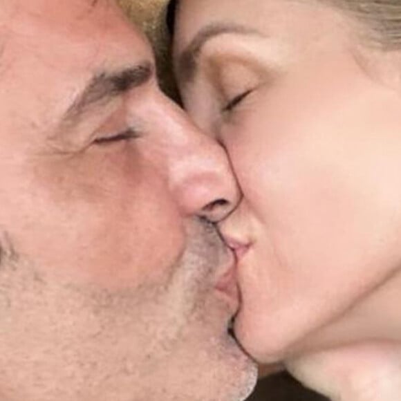 Com foto de beijo, Ana Hickmann faz primeira declaração pública a Edu Guedes: 'Nova chance de viver as coisas mais lindas'