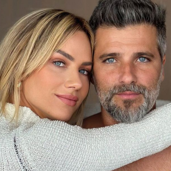 Oi? Bruno Gagliasso afirma que Giovanna Ewbank casou virgem: 'Sexo não é só...'