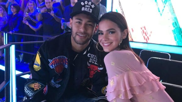Bruna Marquezine e Neymar juntos na festa de Anitta? Ex-casal deve se encontrar no aniversário da cantora em Miami