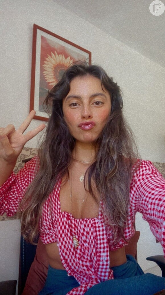 A professora de yoga Vi Bueno Maruca recebeu uma enxurrada de críticas em seu perfil no Instagram após publicar um vídeo para confirmar um affair com Lucas Lima