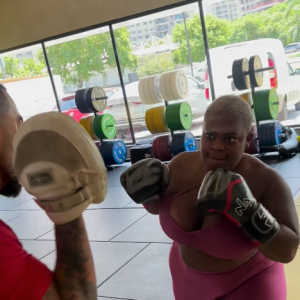 Jojo Todynho compartilhou um vídeo treinando boxe em suas redes sociais após convite de luta de Cariúcha