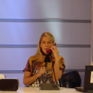 Adriane Galisteu e Jorge Kajuru romperam amizade, segundo o jornalista, por ela não ter gostado de resposta dele envolvendo a apresentadora e Silvio Santos