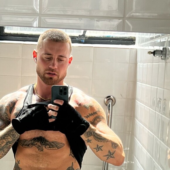 Yuri Bonotto tem um corpo escultural muito trabalhado na academia, mas nem sempre foi assim