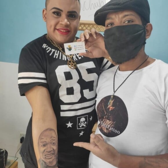 Depois das polêmicas com Anderson, MC Maylon disse que iria remover a tatuagem com o rosto do cantor, mas nunca o fez