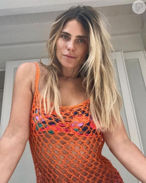 Carolina Dieckmann, atualmente com 45 anos, esbanja muita beleza natural nas redes sociais