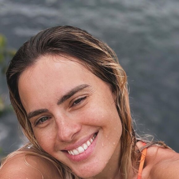 Carolina Dieckmann encantou seus seguidores e ganhou altos elogios com os cliques