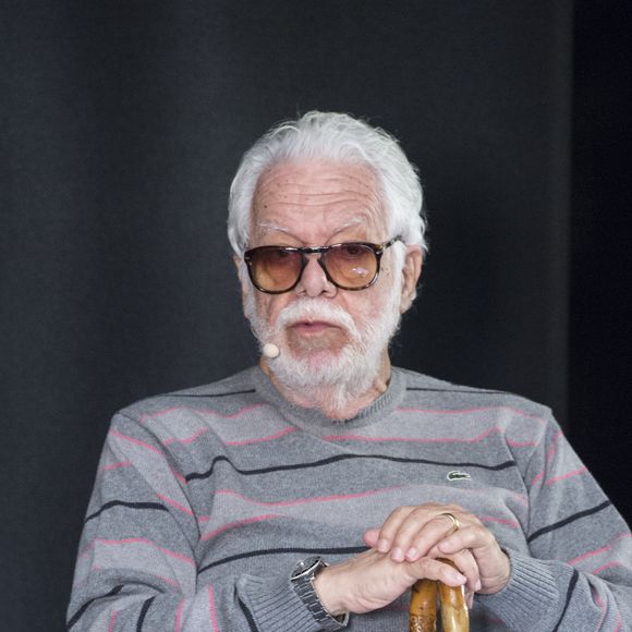 Autor da novela 'Sol de Verão', Manoel Carlos se despediu de Jardel Filho em texto: 'Estou na pior, sem condições - e você há de me perdoar se eu não conseguir escrever nem mais uma linha para 'Sol de Verão'. Acho que estou saindo da novela junto com você. Não porque eu queira, mas porque não está dando mesmo para segurar esta barra'