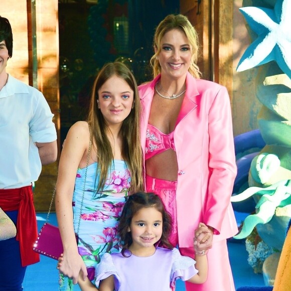 Rafaella Justus é filha de Ticiane Pinheiro e Roberto Justus e tem cinco irmãos (Fabiana, Luiza, Ricardo, Vicky e Manuella, na foto)