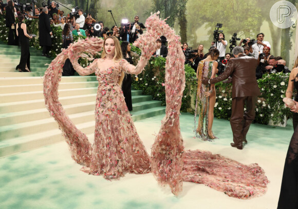 Veja fotos dos looks dos famosos no MET Gala 2024