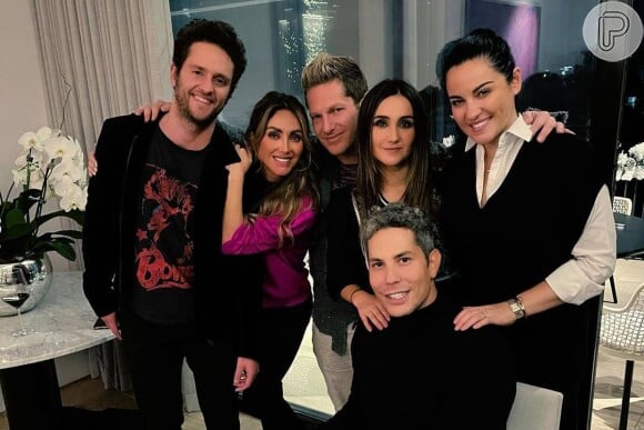 Guillermo Rosas esteve junto a Anahí, Maite Perroni, Dulce María, Cristopher Uckermann e Christian Chavez durante a 'Soy Rebelde Tour', mas foi desligado meses depois