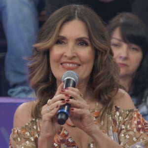 Fátima Bernardes põe seu canal de Youtuber no ar em 19 de maio de 2024