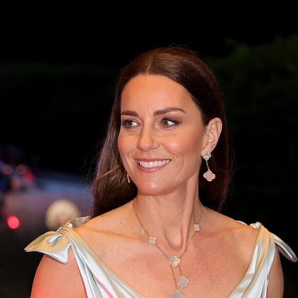 Kate Middleton enfrenta um câncer, revelado em março de 2024