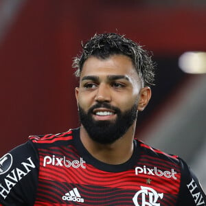 Gabriel Barbosa se consagrou no Flamengo usando a camisa 10, de Zico