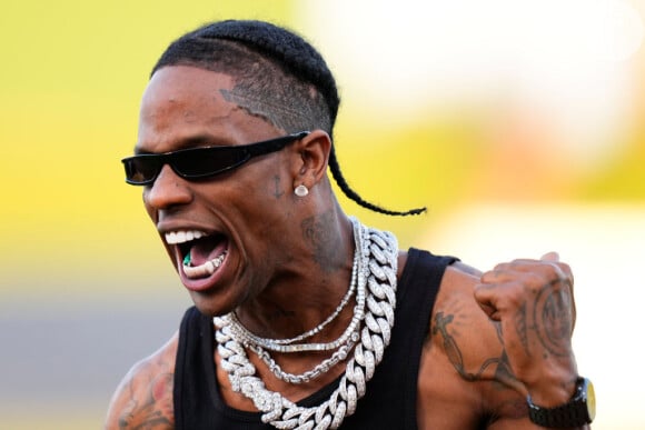 Travis Scott teria se irritado com DJ por confundí-lo com Tyga em festa no Festival de Cannes 2024