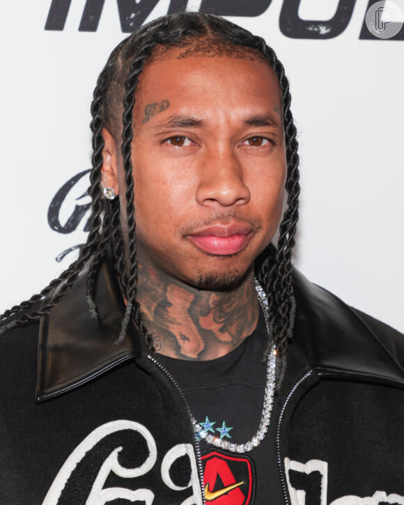 Tyga teria continuado na festa com o amigo, Alexander, enquanto Travis Scott foi embora após briga