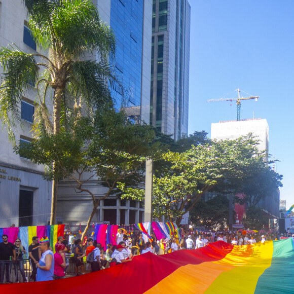 A TV Globo está envolvida em uma polêmica com a comunidade LGBTQIA+ às vésperas do início do mês do Orgulho