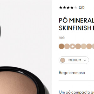 Maquiadora investe no pó compacto M∙A∙C Mineralize Skinfinish Natural, de R$ 339