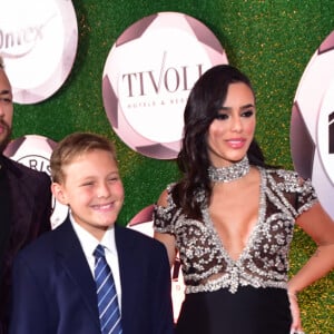 Neymar foi com o filho, Davi Lucca, e Bruna Biancardi, sua então noiva, no leilão de 2023