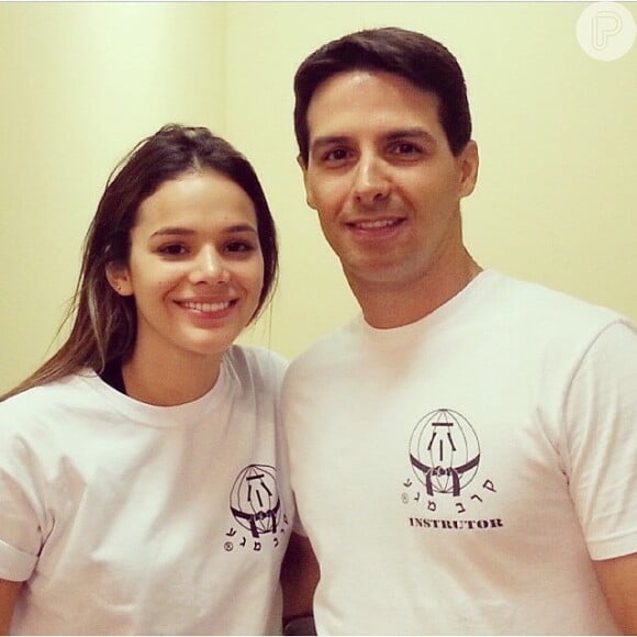 Bruna Marquezine está aprendendo Krav Magá, para a novela 'I Love Paraisópolis'