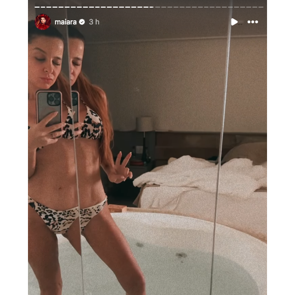 Maiara voltou a exibir seu corpo magro em uma banheira de hidromassagem nesta segunda-feira (10)
