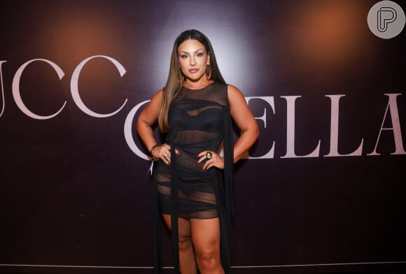 Kéfera Buchmann apostou em look all black com mega transparência para a festa de 31 anos de Rafa Uccman