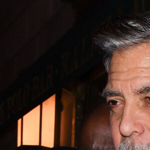 George Clooney foi um dos apoiadores de um projeto que ajuda a fornecer 1200 refeições diariamente a crianças em idade escolar