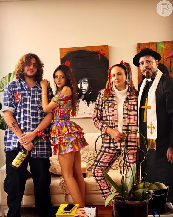 Veja foto dos looks das famosas na festa Junina da cantora Anitta, em junho de 2024