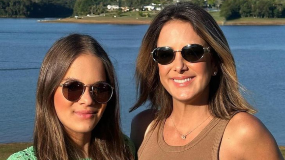 Rafaella Justus e Ticiane Pinheiro posam juntas em viagem de família e tamanho da jovem impressiona web: 'Está enorme'