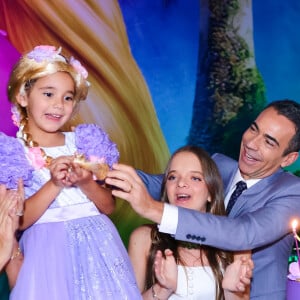 Tema do aniversário de Manuella foi da princesa Rapunzel e contou com muito luxo