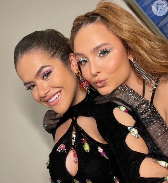 Larissa Manoela, assim como Maisa, também ficou conhecida no SBT. As duas são grandes amigas e negam rivalidade