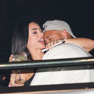 Neymar e Bruna Biancardi foram vistos em clima de romance