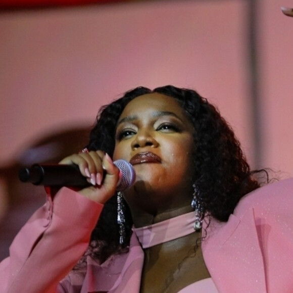 Globo corta ex de Iza, Yuri Lima, de entrevista após traição do jogador e web vibra: 'Não deixaram nenhuma menção ao babaca'