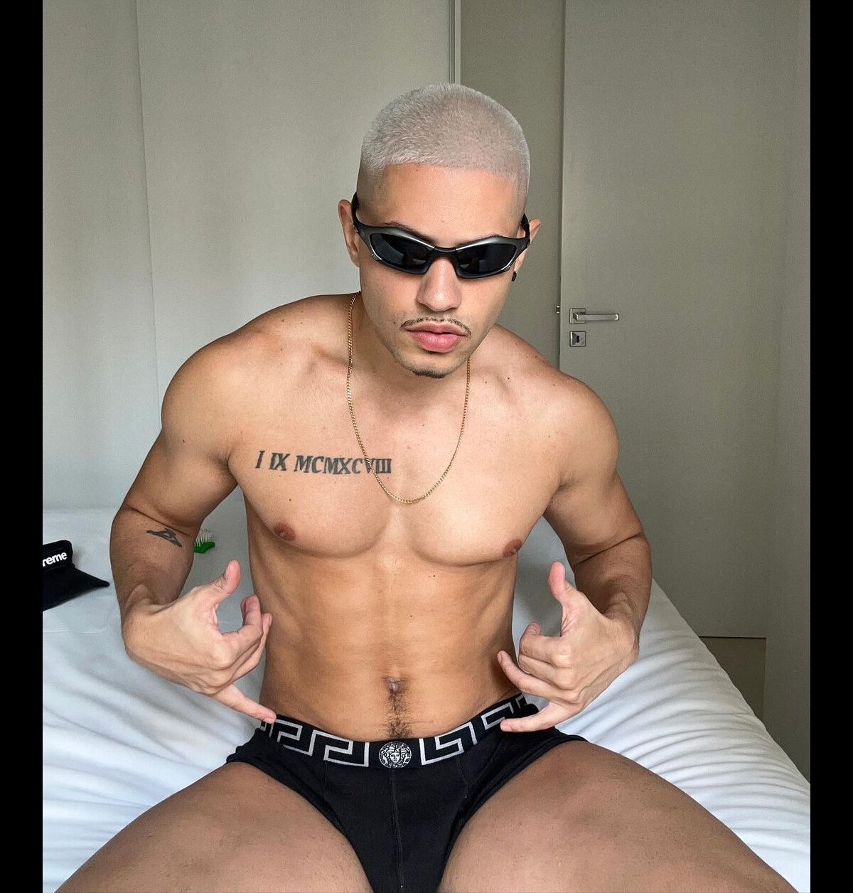 Foto: Ator pornô Bruno ZL faz sucesso em plataformas como OnlyFans e  Privacy e acumula mais de 1 milhão de seguidores no X, antigo Twitter, onde  posta conteúdos de sexo gay explícito - Purepeople