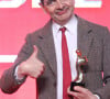 Foto do ator Rowan Atkinson, que fez o Mr. Bean, chama atenção na web, mas é fake 