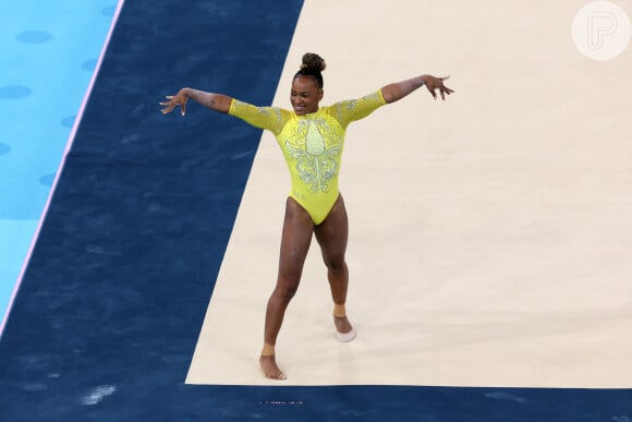 Rebeca Andrade está empatada com Serginho, do vôlei, com quatro medalhas. Acima dos dois, Robert Scheidt, Torben Grael e Isaquias Queiroz tem 5 medalhas cada 