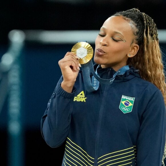 Rebeca Andrade ganhou a medalha de ouro na final do solo nas Olimpíadas de Paris 2024