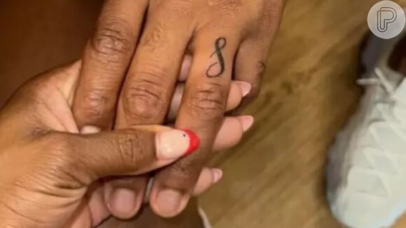 Jonathan Owens ainda tem um 'S' tatuado em homenagem a Simone Biles