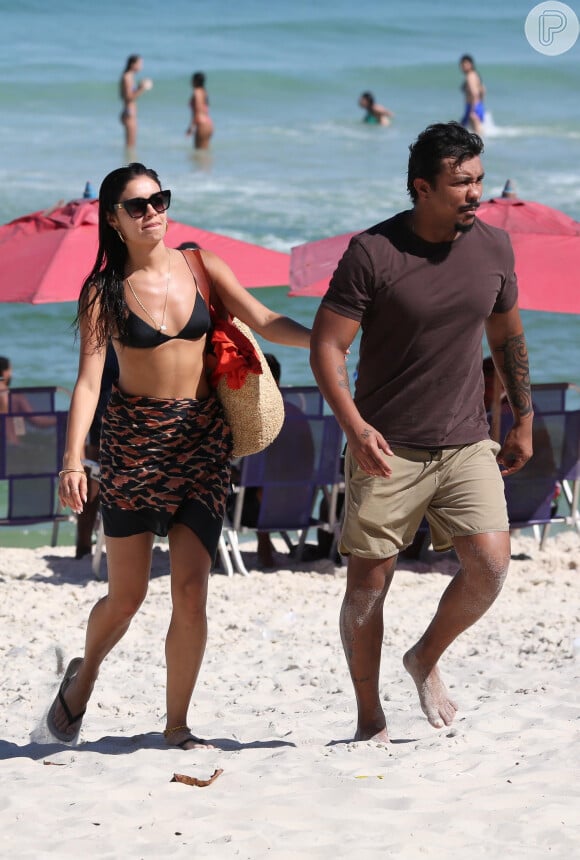 Sophie Charlotte e Xamã curtiram muito a praia da Barra da Tijuca nesta quarta-feira (07)