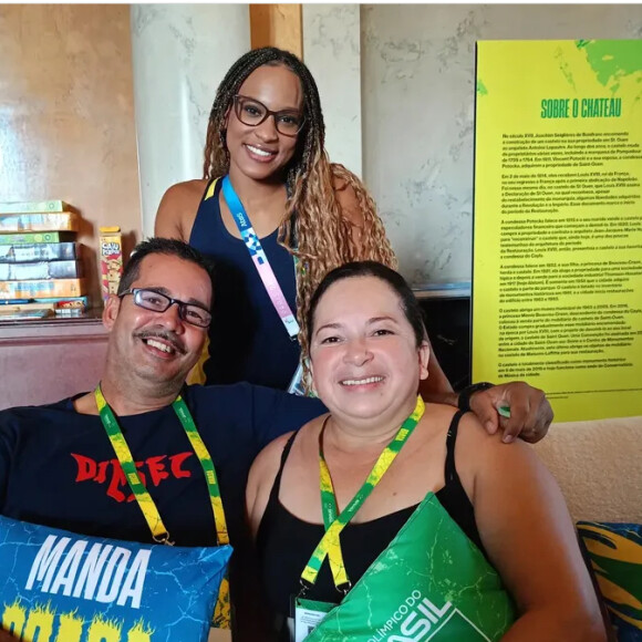 Rebeca Andrade, a mãe e o padrasto: 'Zi chegou pra somar e tá sendo um super avô. Amo vocês'