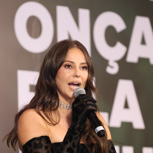 Paolla Oliveira foi à leilão beneficente em prol da preservação da onça-pintada