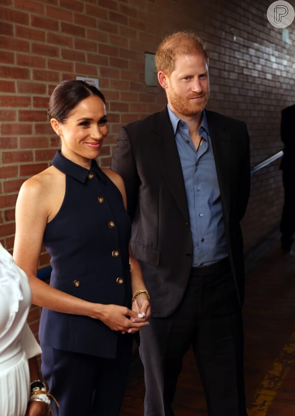 Meghan e Harry vão ficar fora da reunião, que vai definir o futuro dos seus títulos de Duque e Duquesa de Sussex.