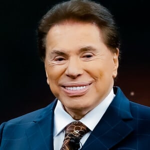 Silvio Santos rifou ex-mulher de Fábio Jr. de novela do SBT, segundo a 'Folha de S.Paulo' de 2001