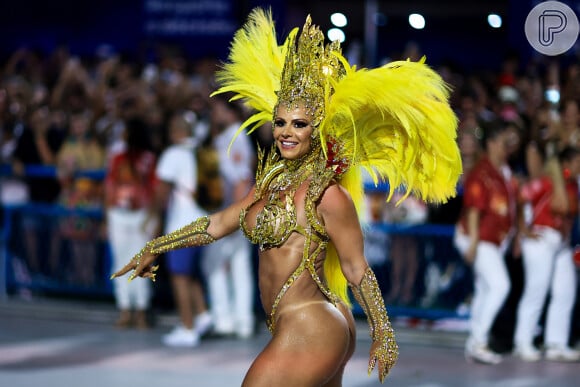 Viviane Araujo é rainha de bateria do Salgueiro desde 2007, uma das principais escolas de samba do Rio de Janeiro