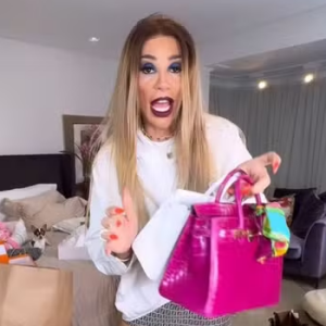 Maya Massafera ostenta bolsas de pele de crocodilo e é detonada na web: 'Já apodreceu por dentro'. Vídeo!