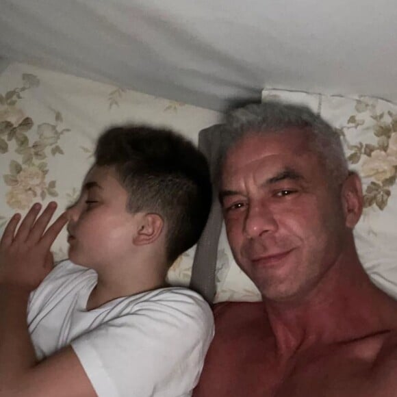 Segundo Alexandre Correa, o filho se negou a tirar fotos com ele e, ao ser questionado, disse que a mãe teria pedido por isso