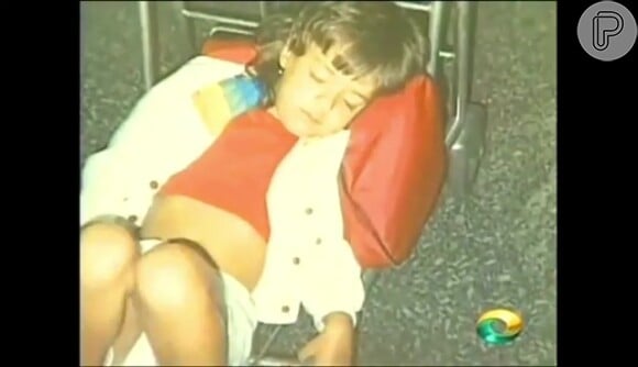 Imagens da infância de Sandy foram exibidas no telão durante a festa de 15 anos da cantora