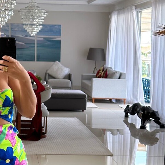 Deolane Bezerra teve a prisão preventiva mantida após audiência de custódia nesta quinta-feira (05)